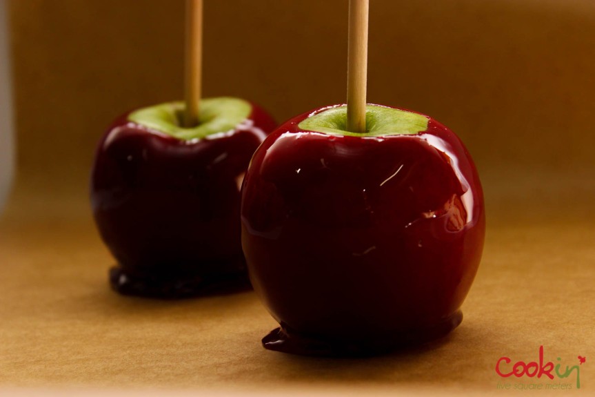 Halloween Candy Caramel Apples Recipe - Cookin5m2-3